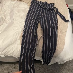 Windsor Striped Pants Size Small (4)